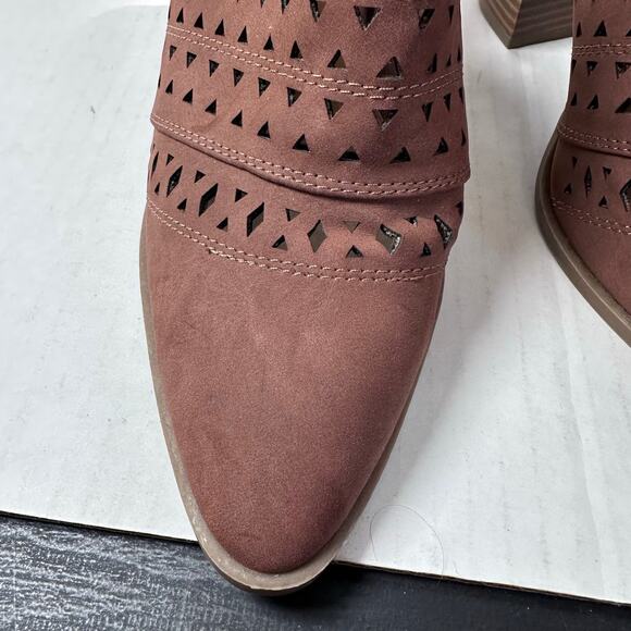 NWOT A.N.A Hilo chocolate laser cut pointed toe dress mules size 9 - Picture 6 of 7